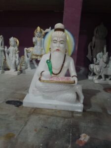 Makrana Marble Maharishi Valmiki Ji Murti (2 Feet to 10 Feet)